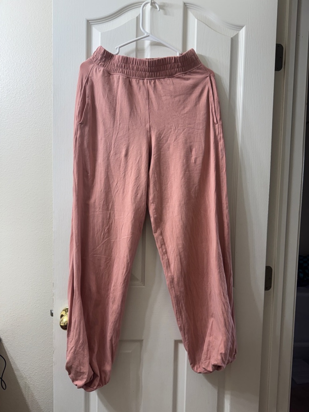 Free People Rose Dusty Pink Elastic Waist Jogger Pants **tag is cut out **